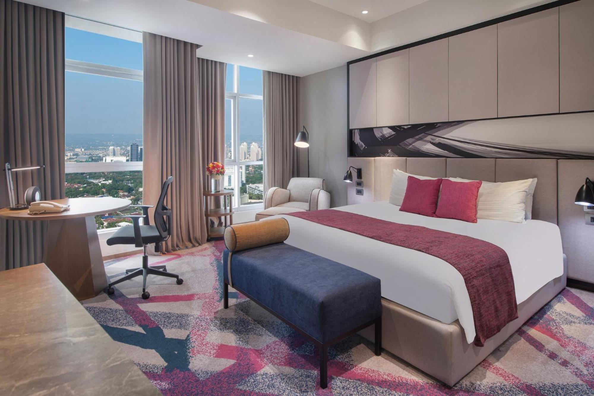 马尼拉皇冠假日酒店 Pasig City 外观 照片